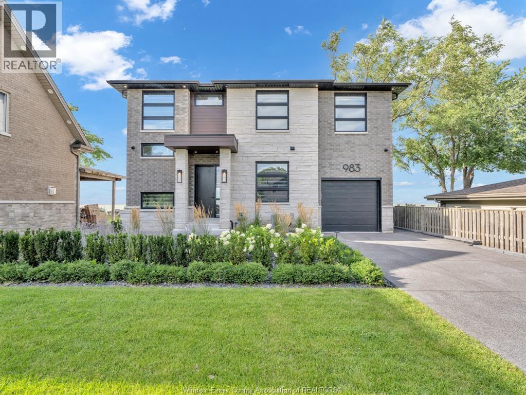 983 LAKESHORE PARK ROAD - 11