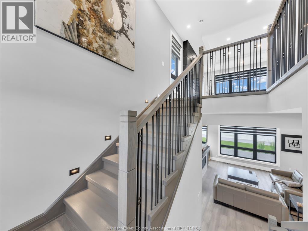983 LAKESHORE PARK ROAD - 27