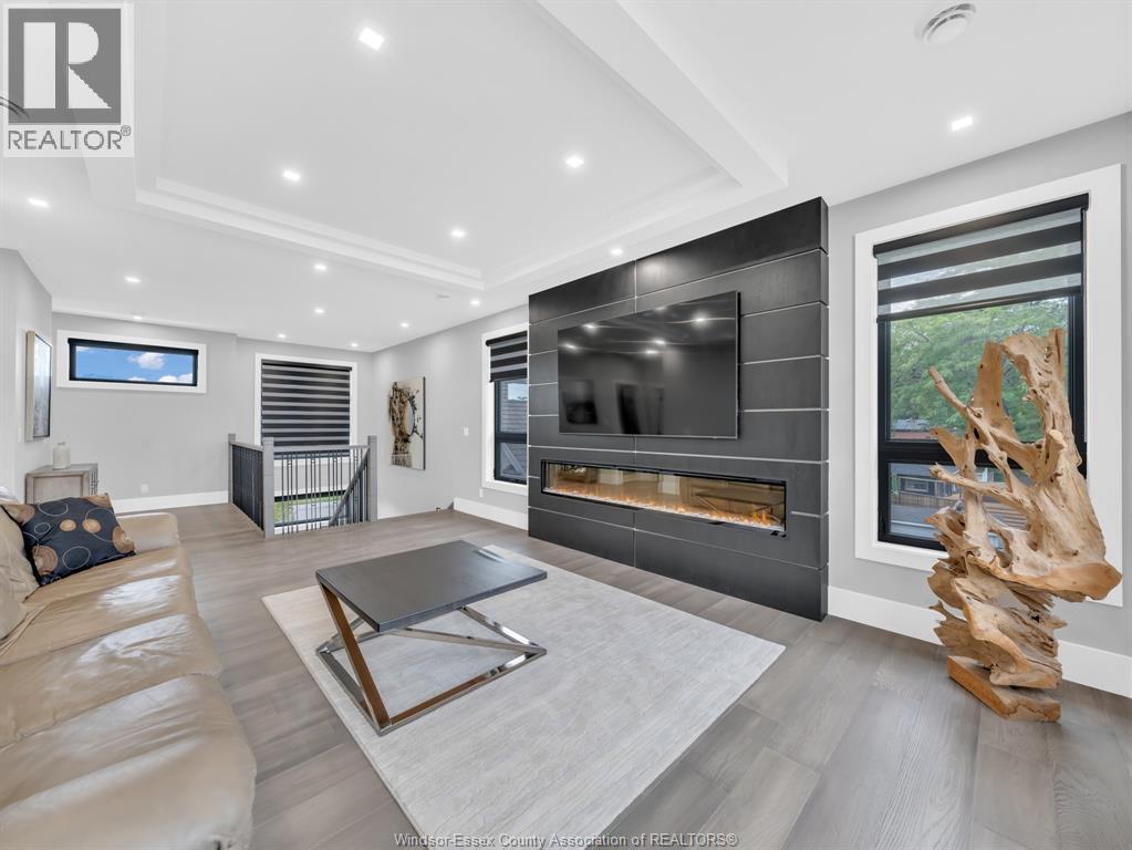 983 LAKESHORE PARK ROAD - 30