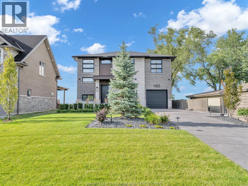 983 LAKESHORE PARK ROAD - 5