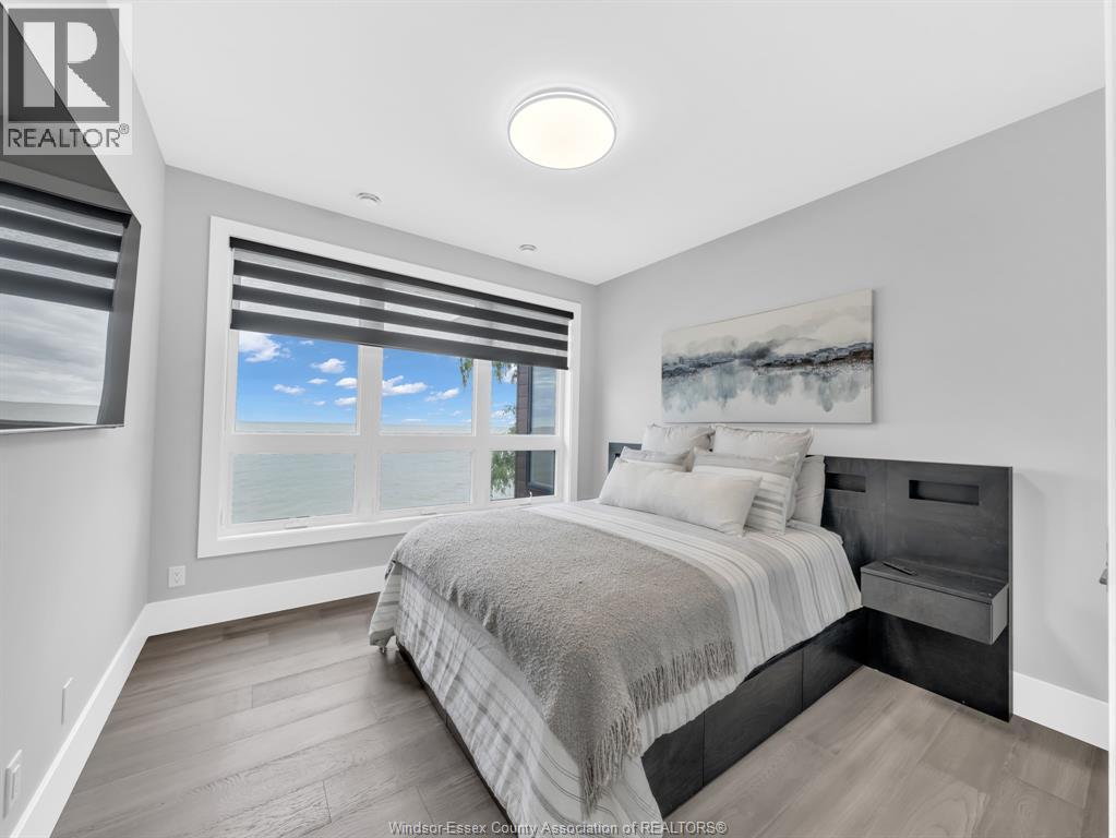 983 LAKESHORE PARK ROAD - 43