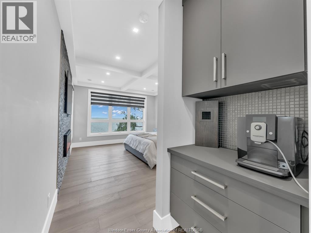 983 LAKESHORE PARK ROAD - 35