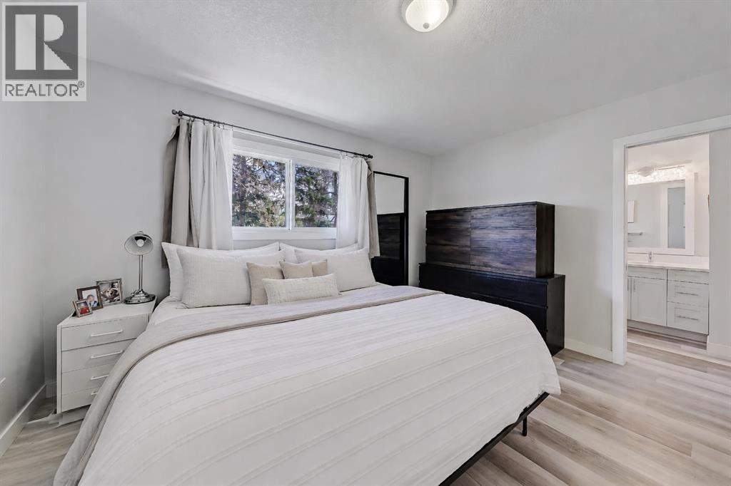 1015 16 Street NE - 17