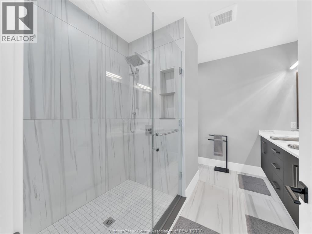 983 LAKESHORE PARK ROAD - 38