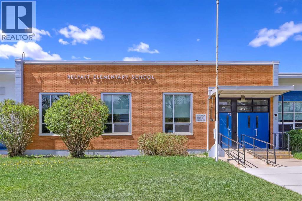 1015 16 Street NE - 49