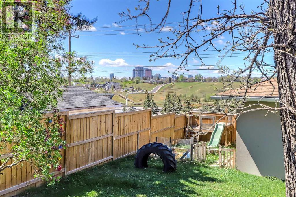 1015 16 Street NE - 44