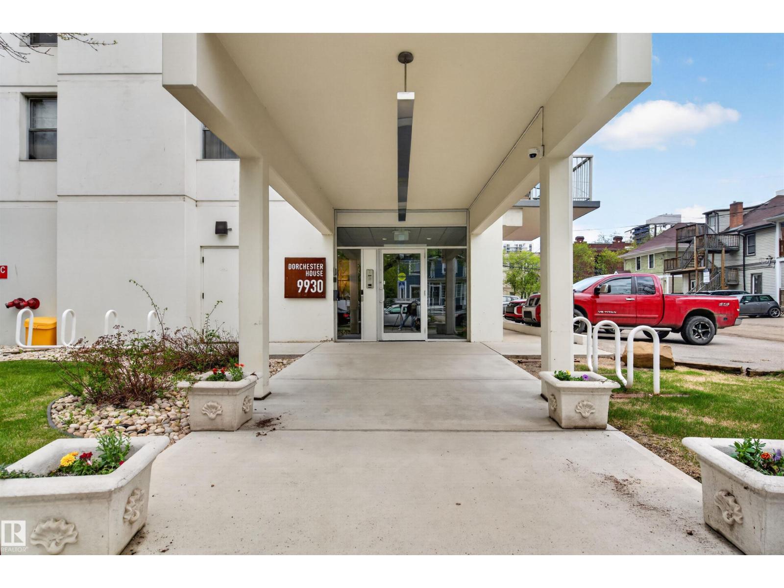 #1007 9930 113 ST NW - 1