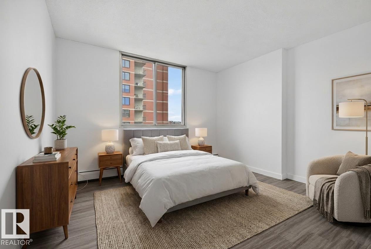 #1007 9930 113 ST NW - 17
