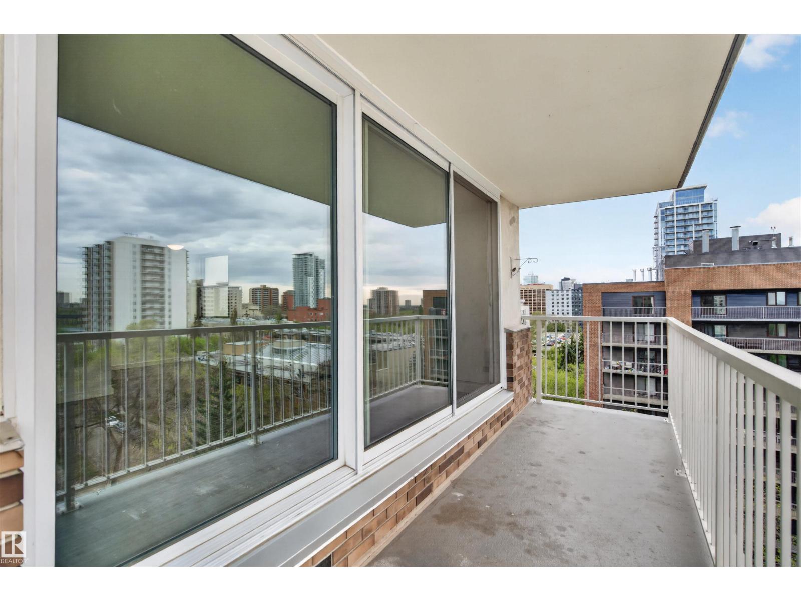 #1007 9930 113 ST NW - 21