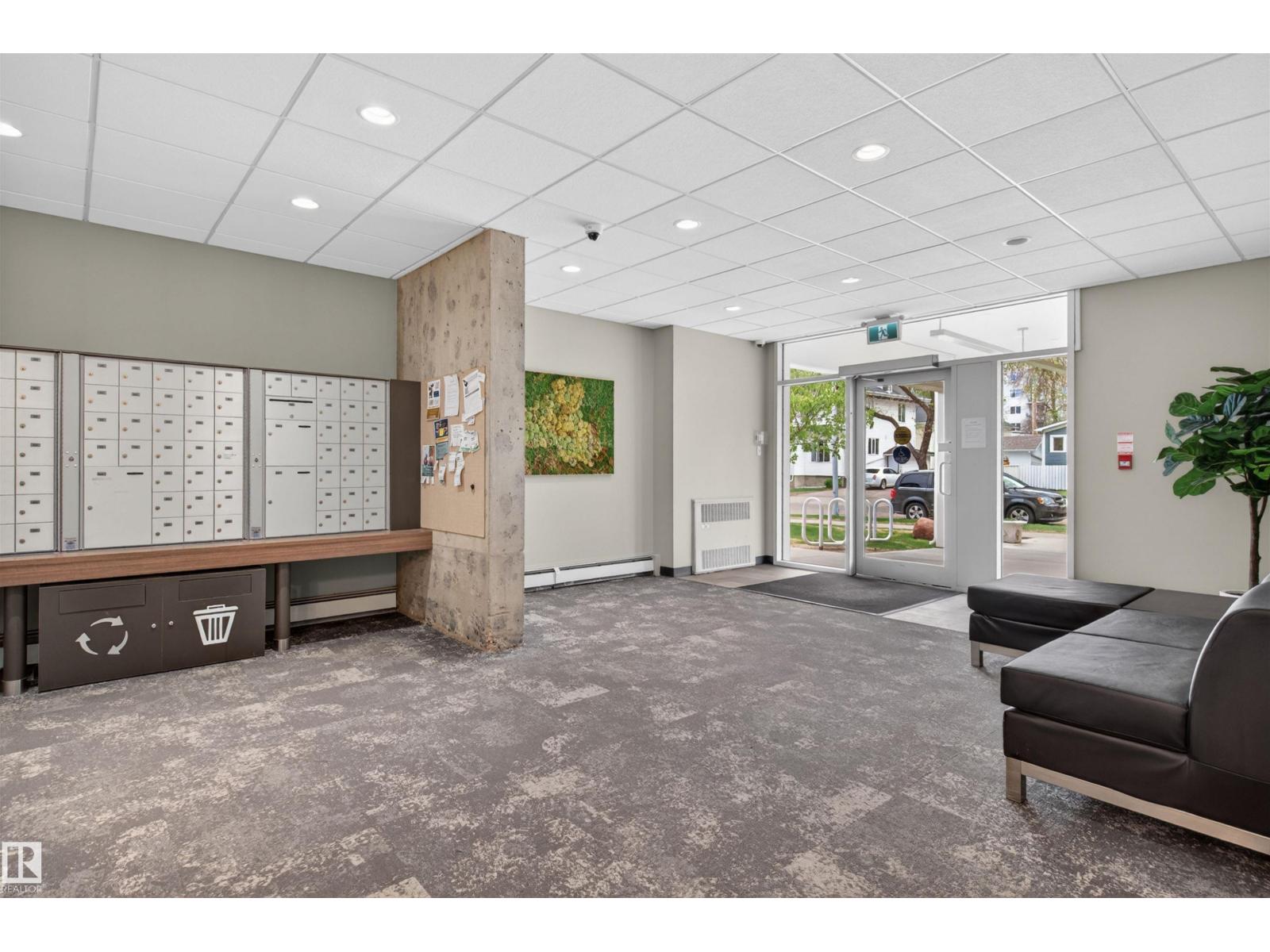#1007 9930 113 ST NW - 24