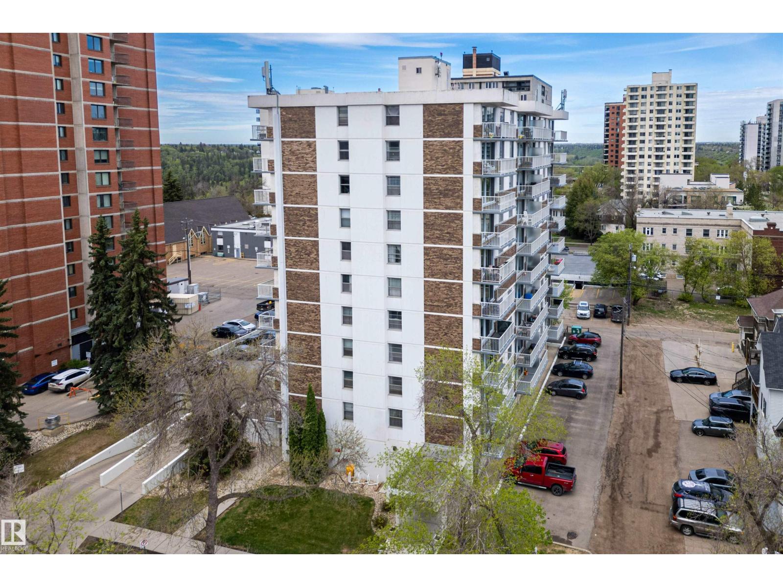 #1007 9930 113 ST NW - 26