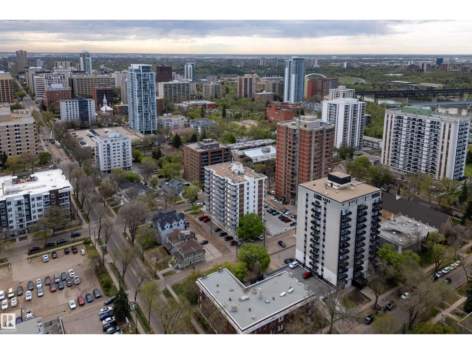 #1007 9930 113 ST NW - 29