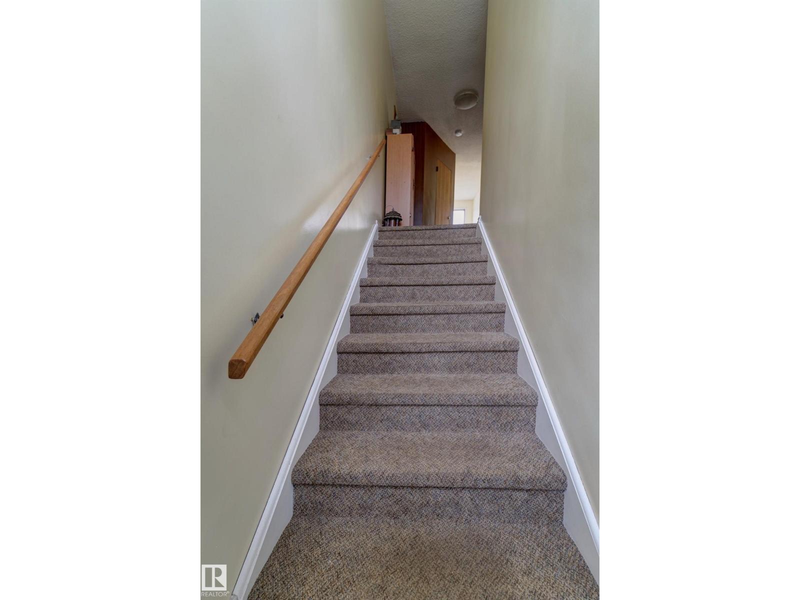 9749 88 AV NW - 14