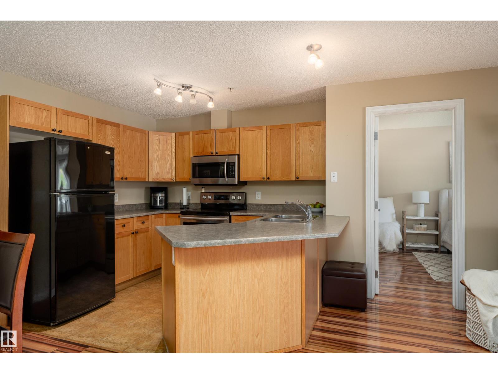 #103 13710 150 AV NW - 4