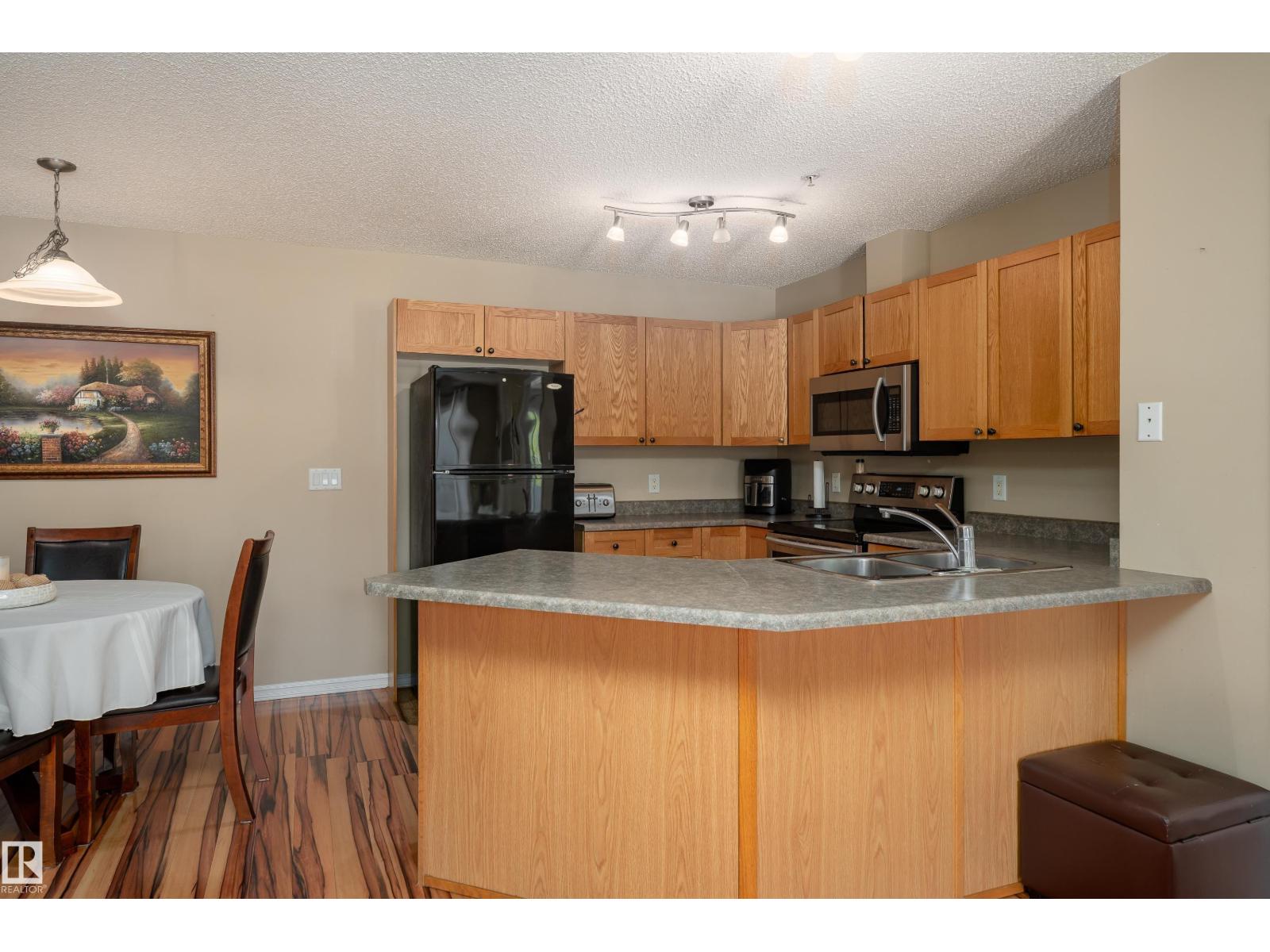 #103 13710 150 AV NW - 7