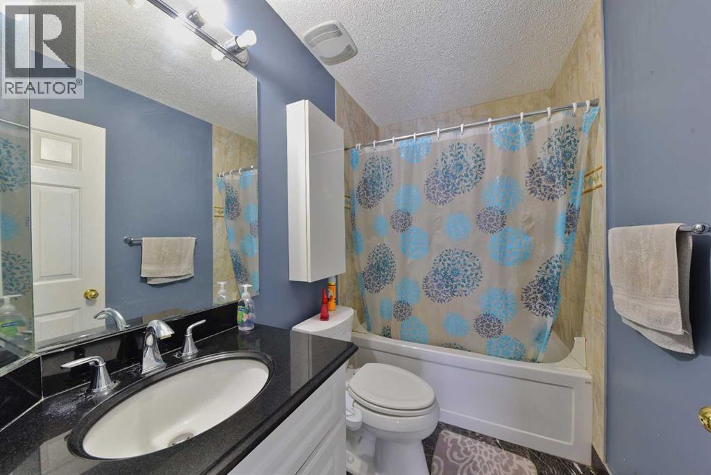 125 Costa Mesa Close NE - 11