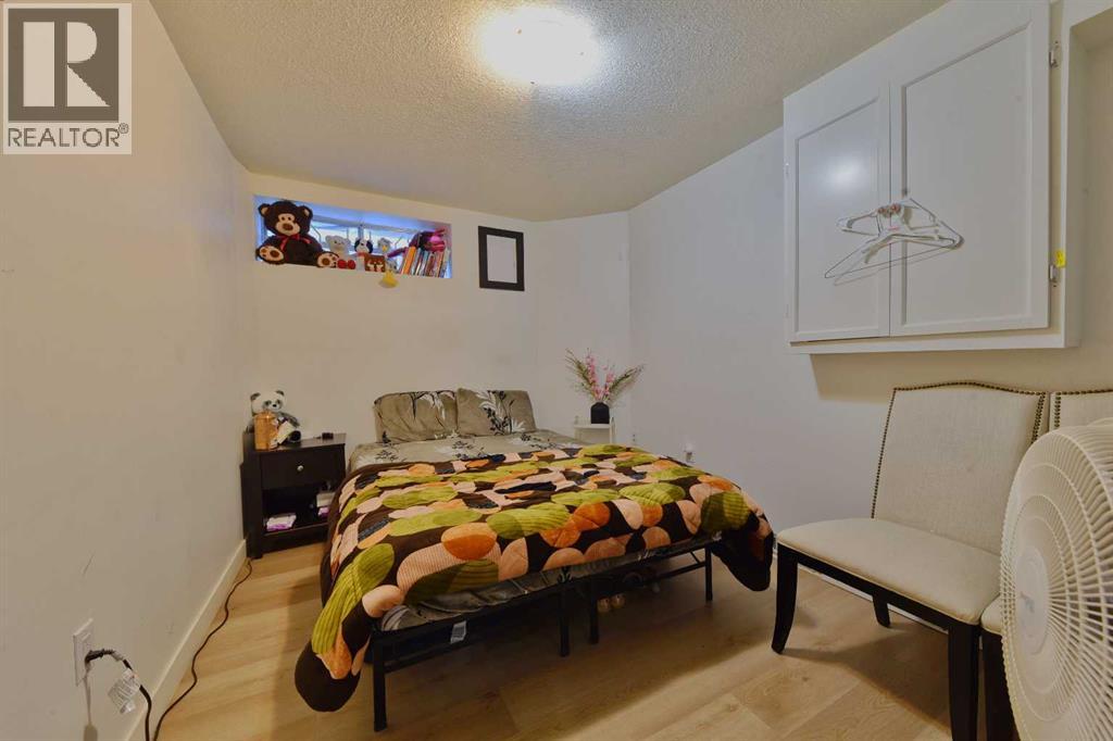 125 Costa Mesa Close NE - 30