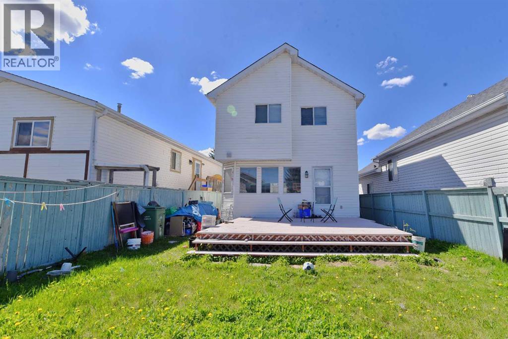 125 Costa Mesa Close NE - 6