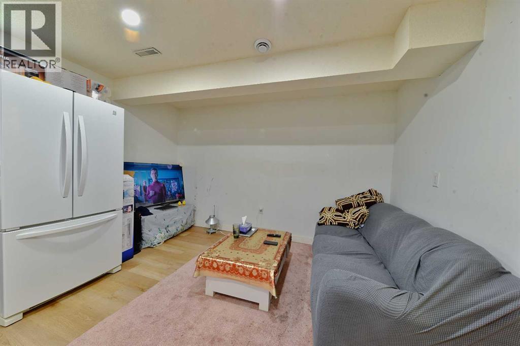 125 Costa Mesa Close NE - 34
