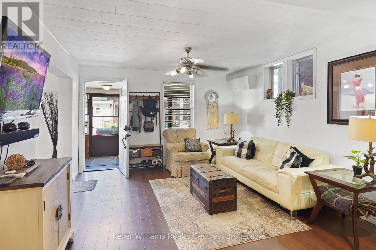 247 6TH STREET E - 12