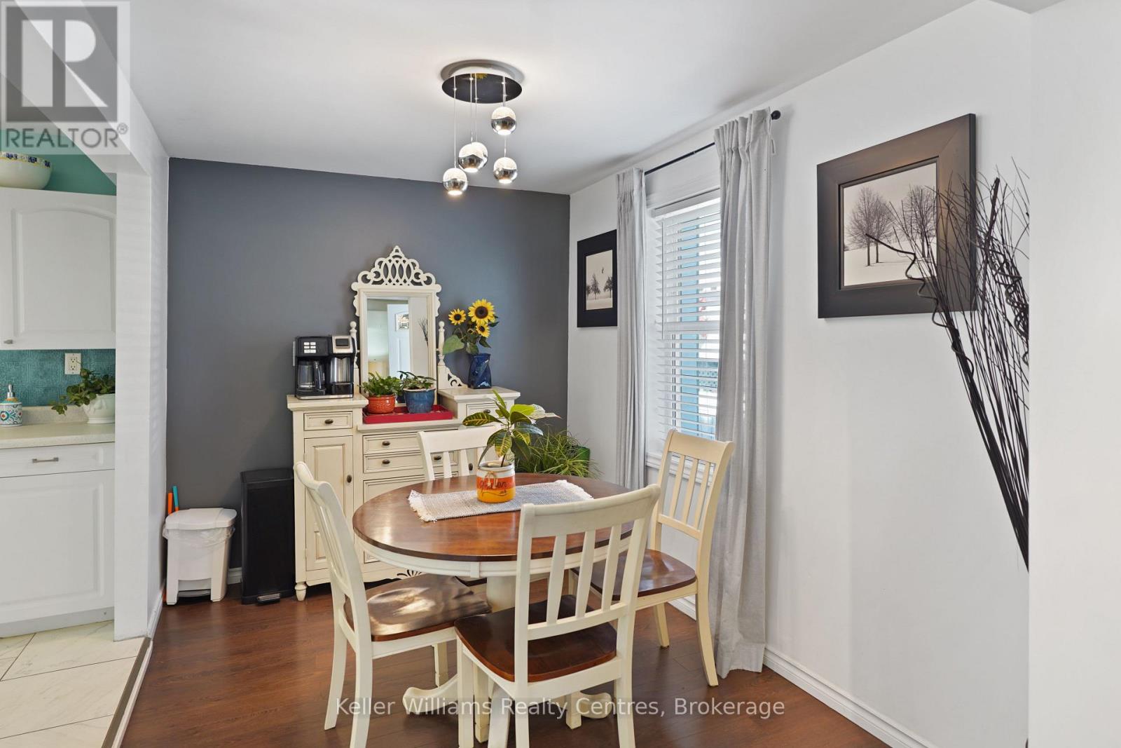 247 6TH STREET E - 14