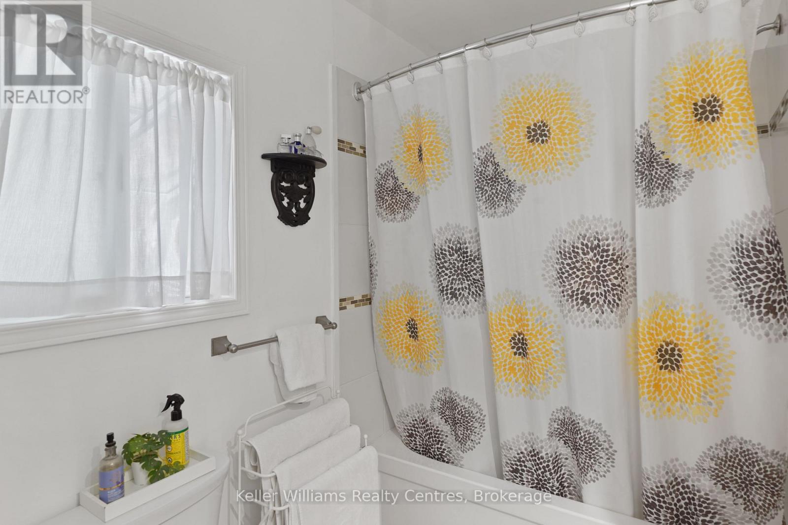 247 6TH STREET E - 21