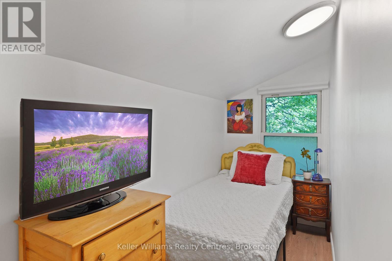 247 6TH STREET E - 26