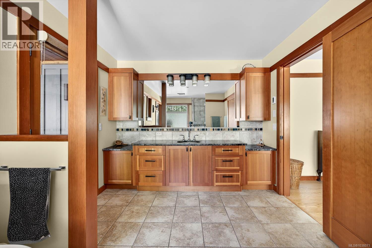 169 Churchill Rd - 39