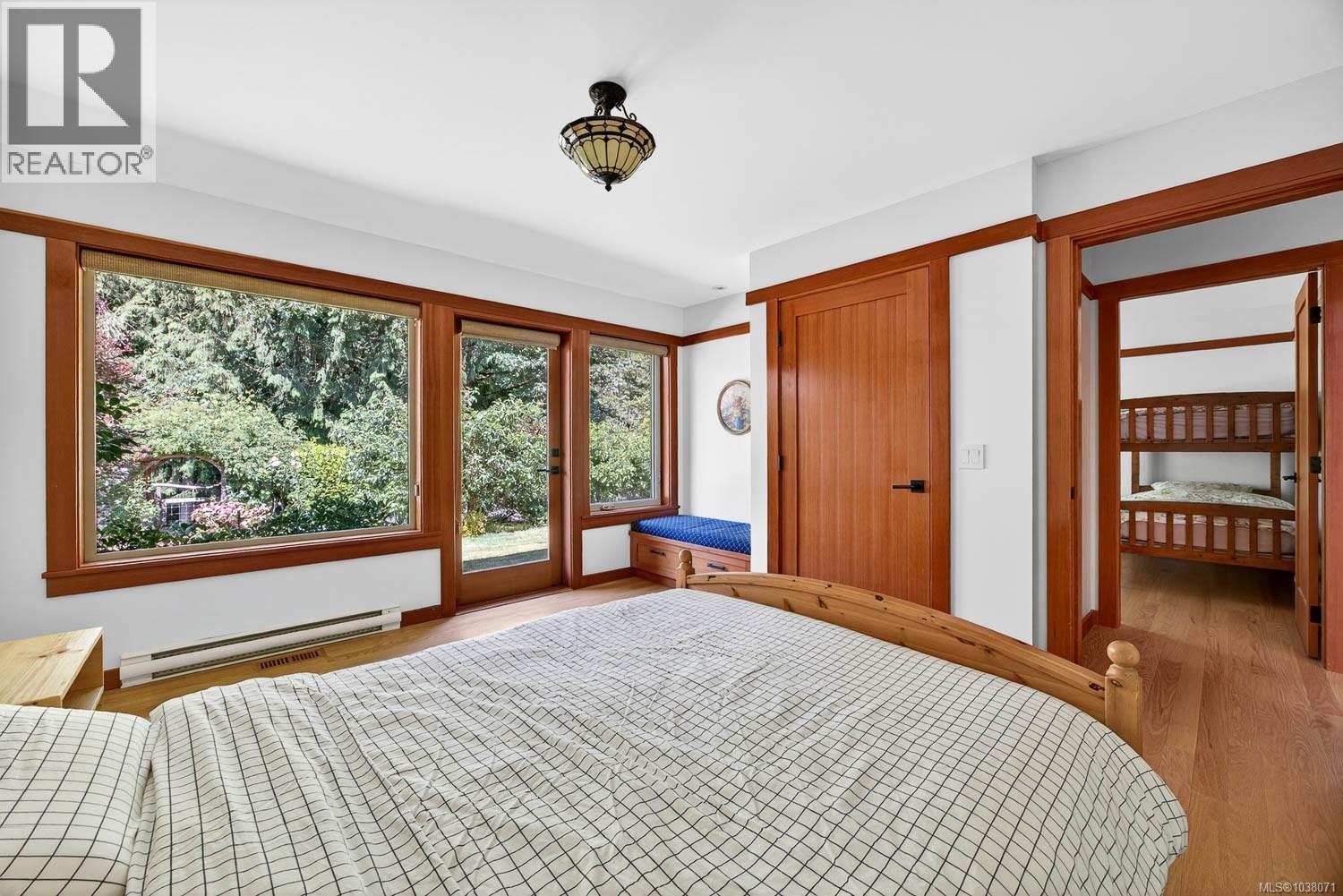 169 Churchill Rd - 43