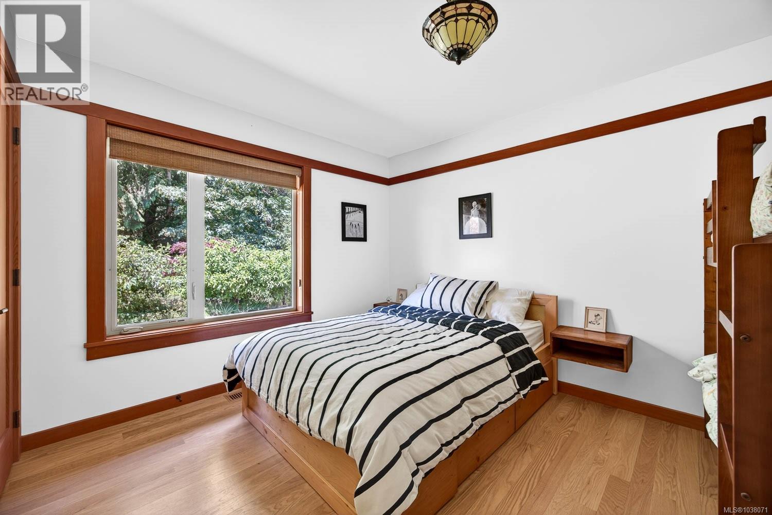 169 Churchill Rd - 45