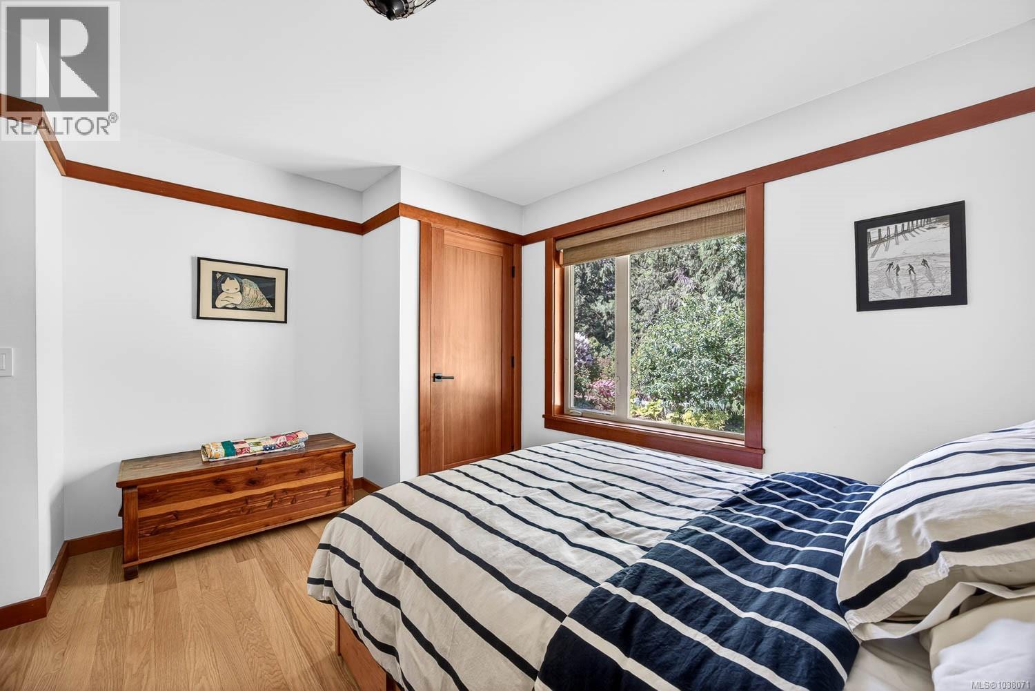 169 Churchill Rd - 46