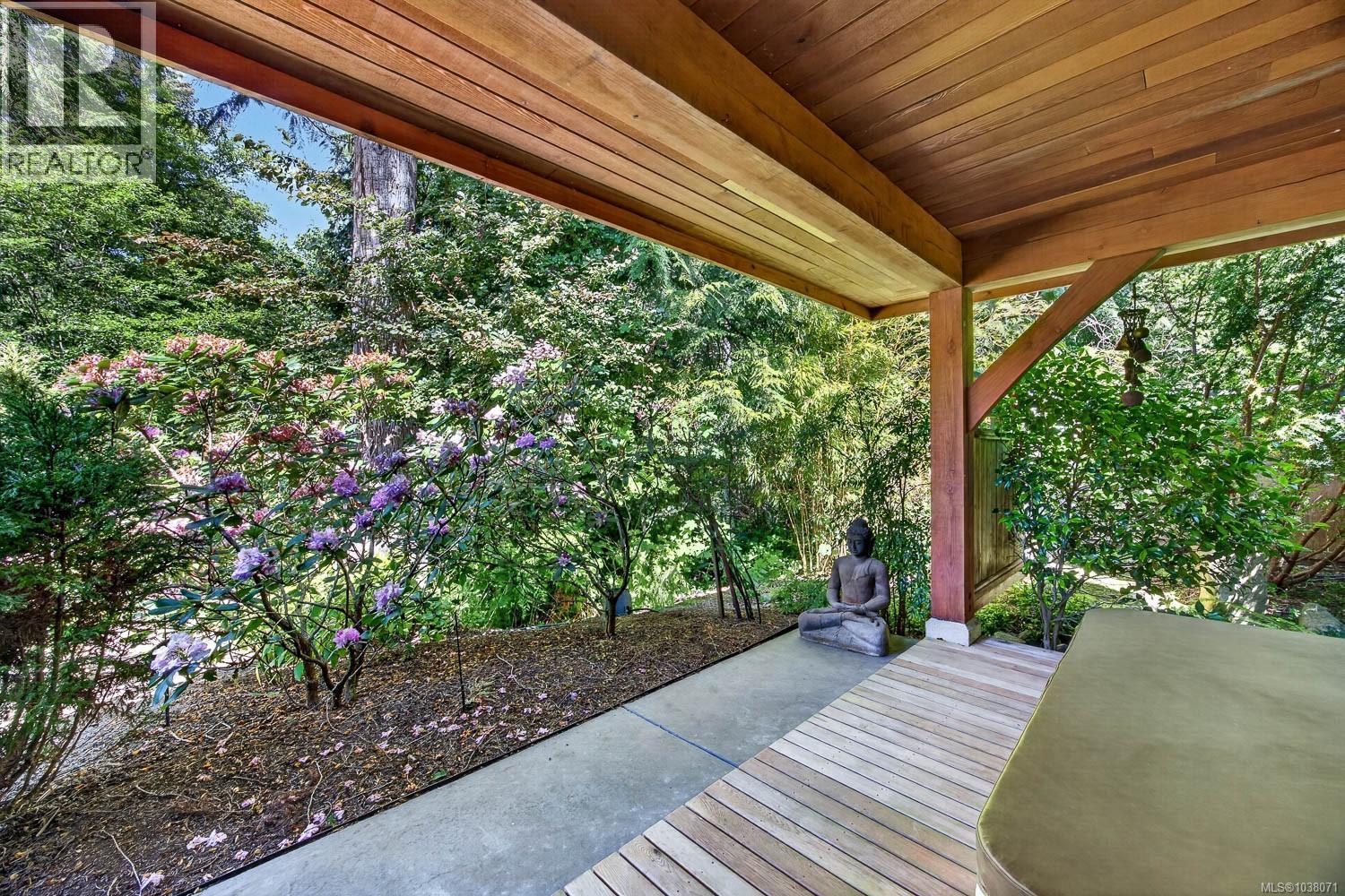 169 Churchill Rd - 52