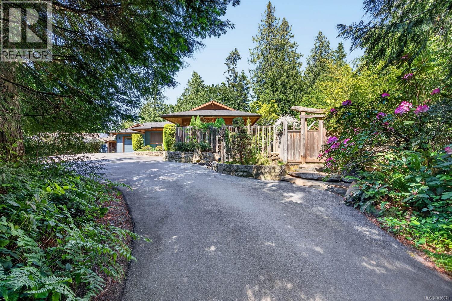 169 Churchill Rd - 61