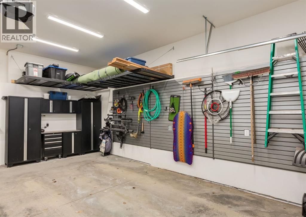 4544 Stanley Drive SW — photo 47