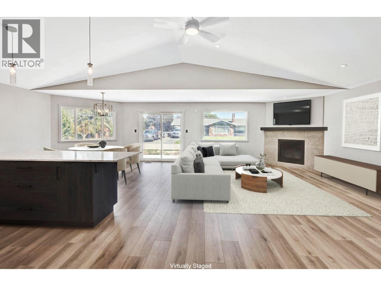 #27 312 ARBUTUS Street - 29