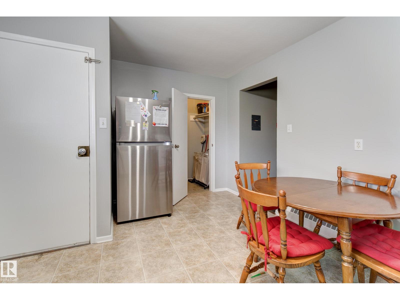 10524 78 ST NW - 12