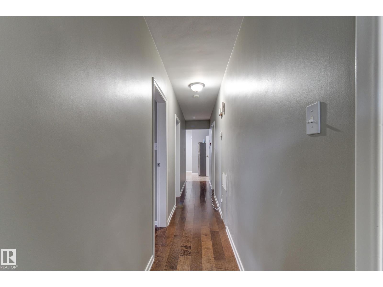 10524 78 ST NW - 6