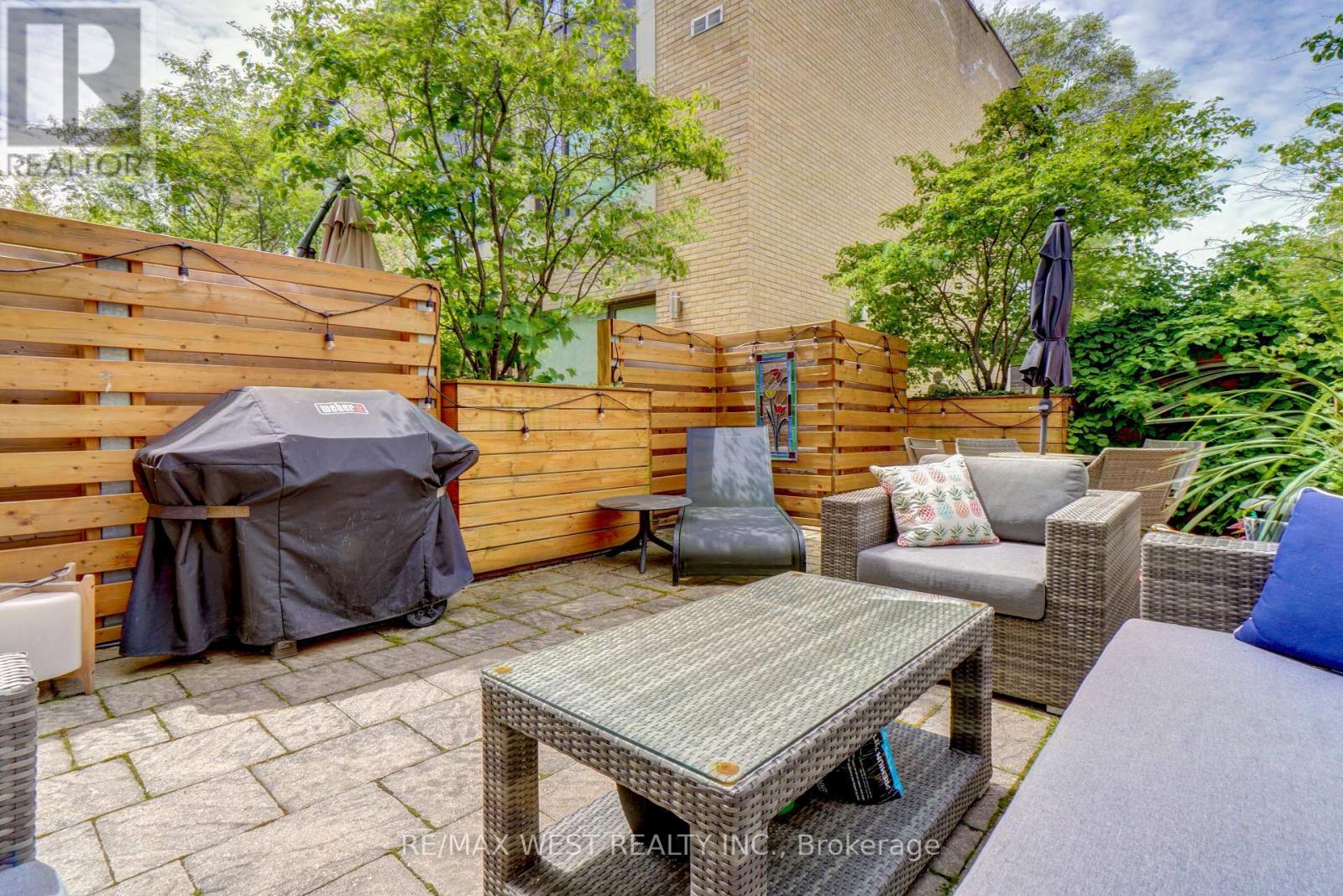 #11 66 HAVELOCK STREET - 15