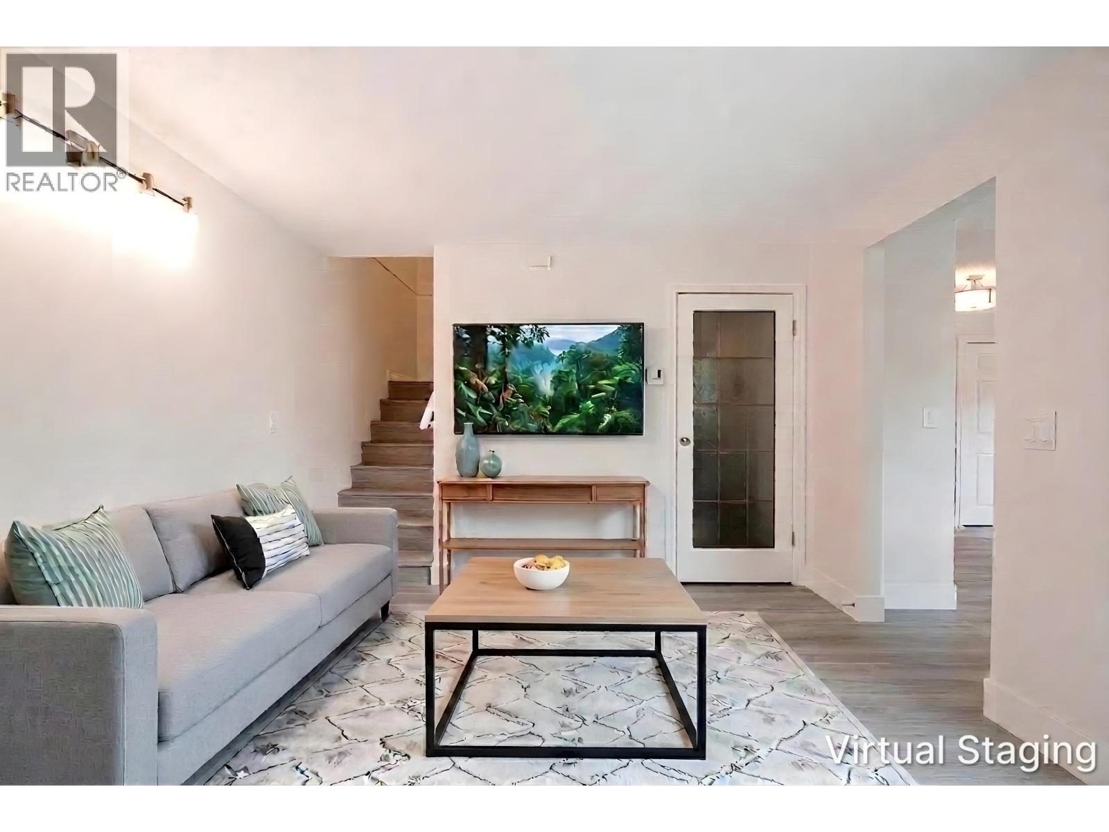 5 310 HIGHLAND WAY — photo 3