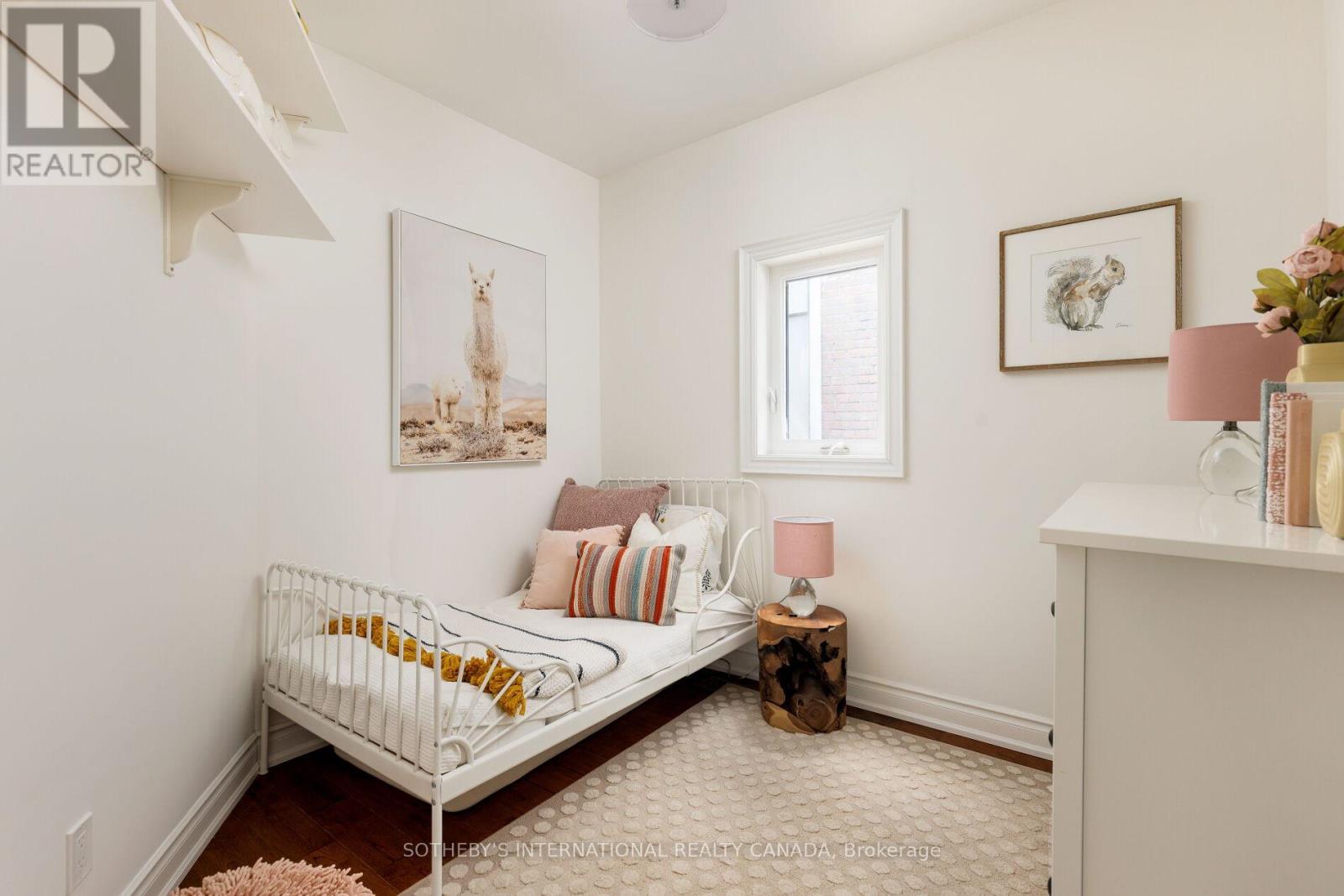 866 1/2 CARLAW AVENUE - 27