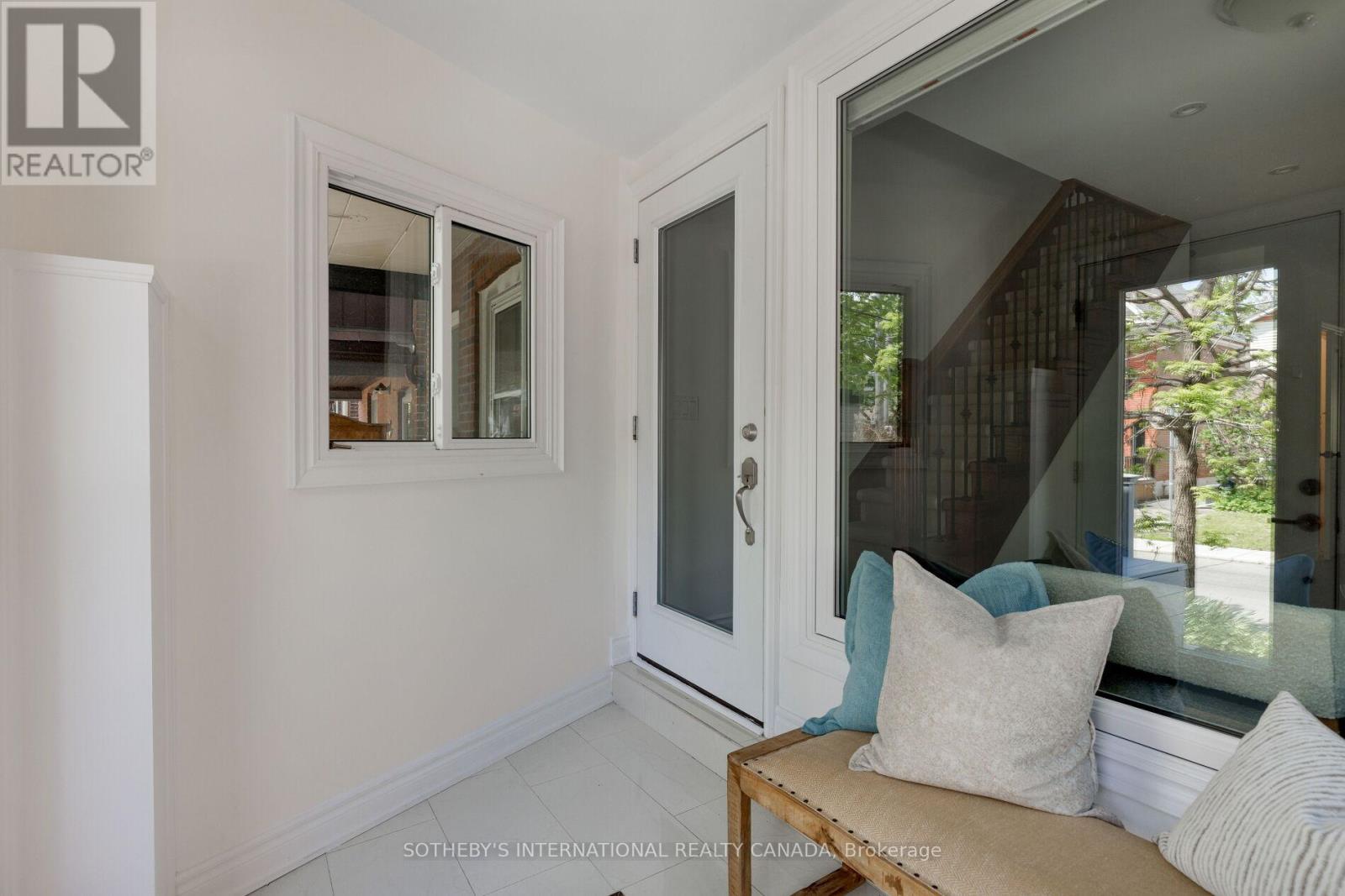 866 1/2 CARLAW AVENUE - Image 3