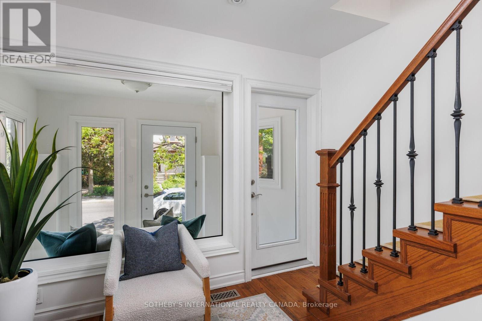 866 1/2 CARLAW AVENUE - 5