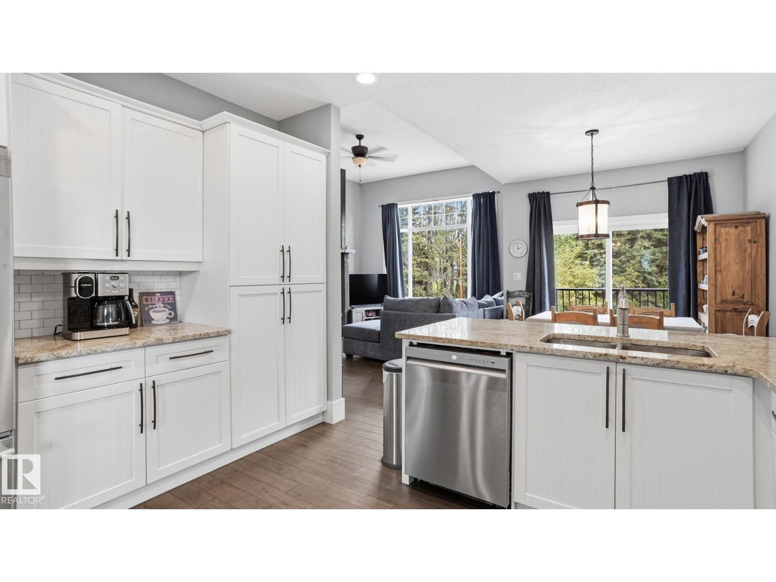 977 9th ST - 9
