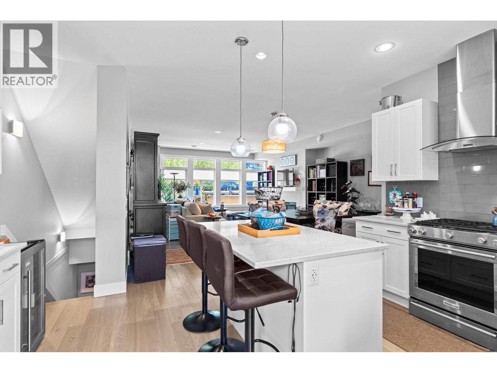 #147 1102 Cameron Avenue - 12