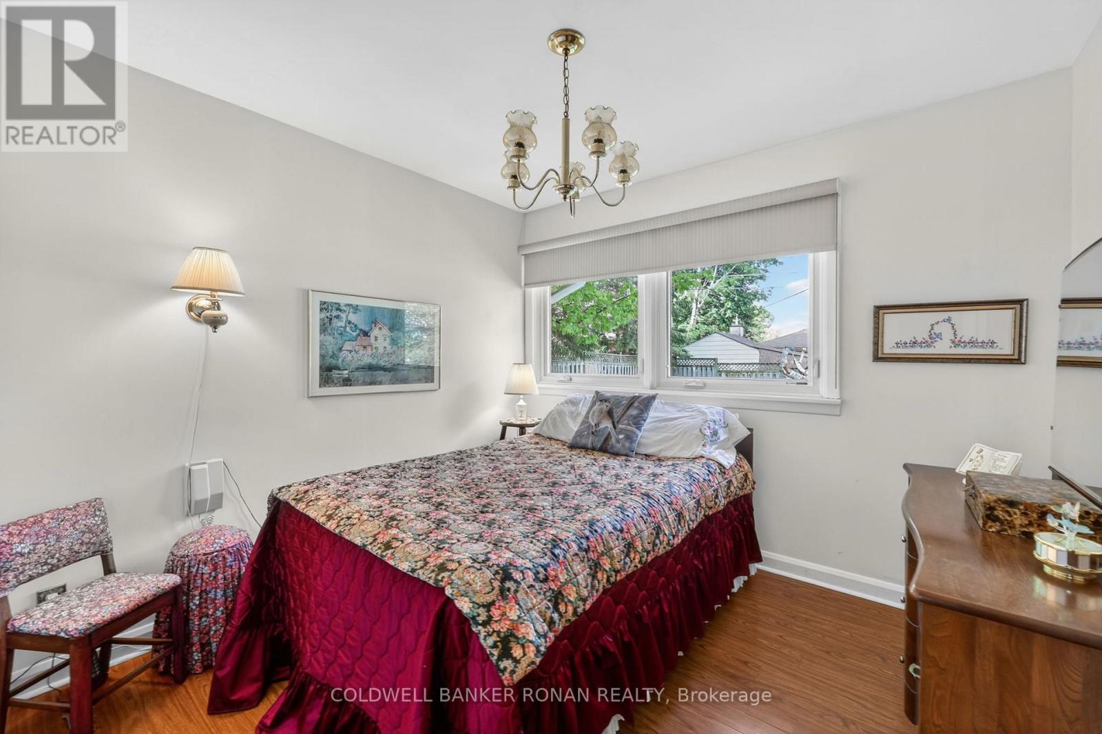 94 QUEEN STREET S - 12