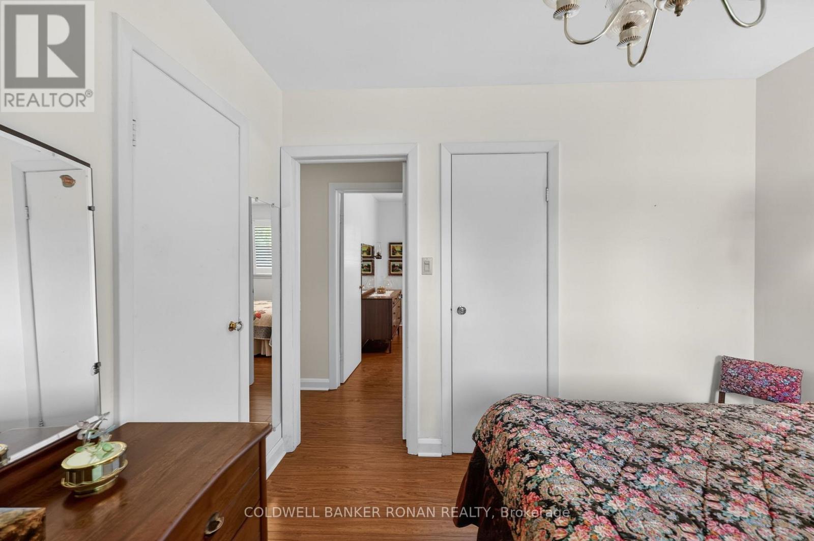 94 QUEEN STREET S - 13