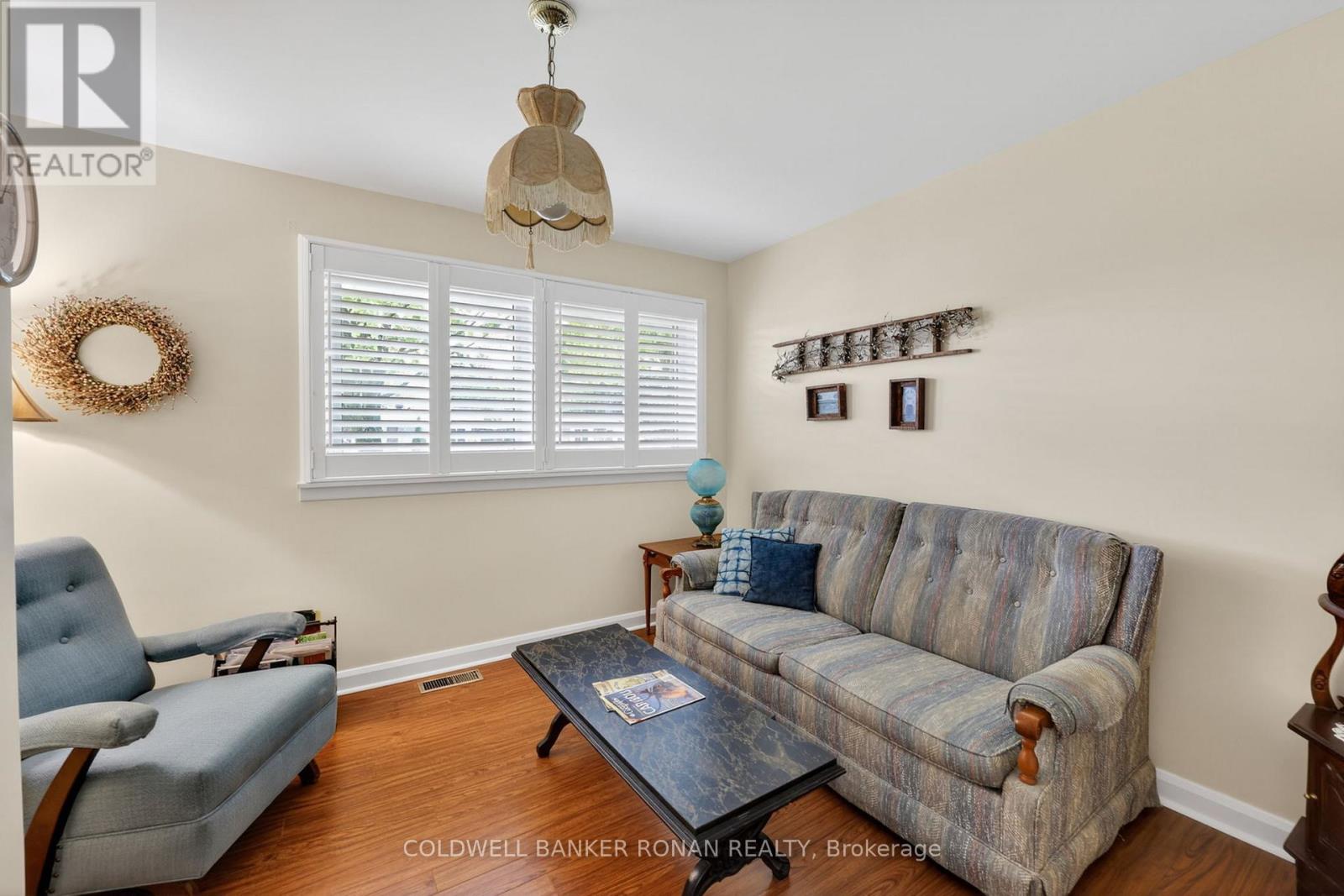 94 QUEEN STREET S - 16