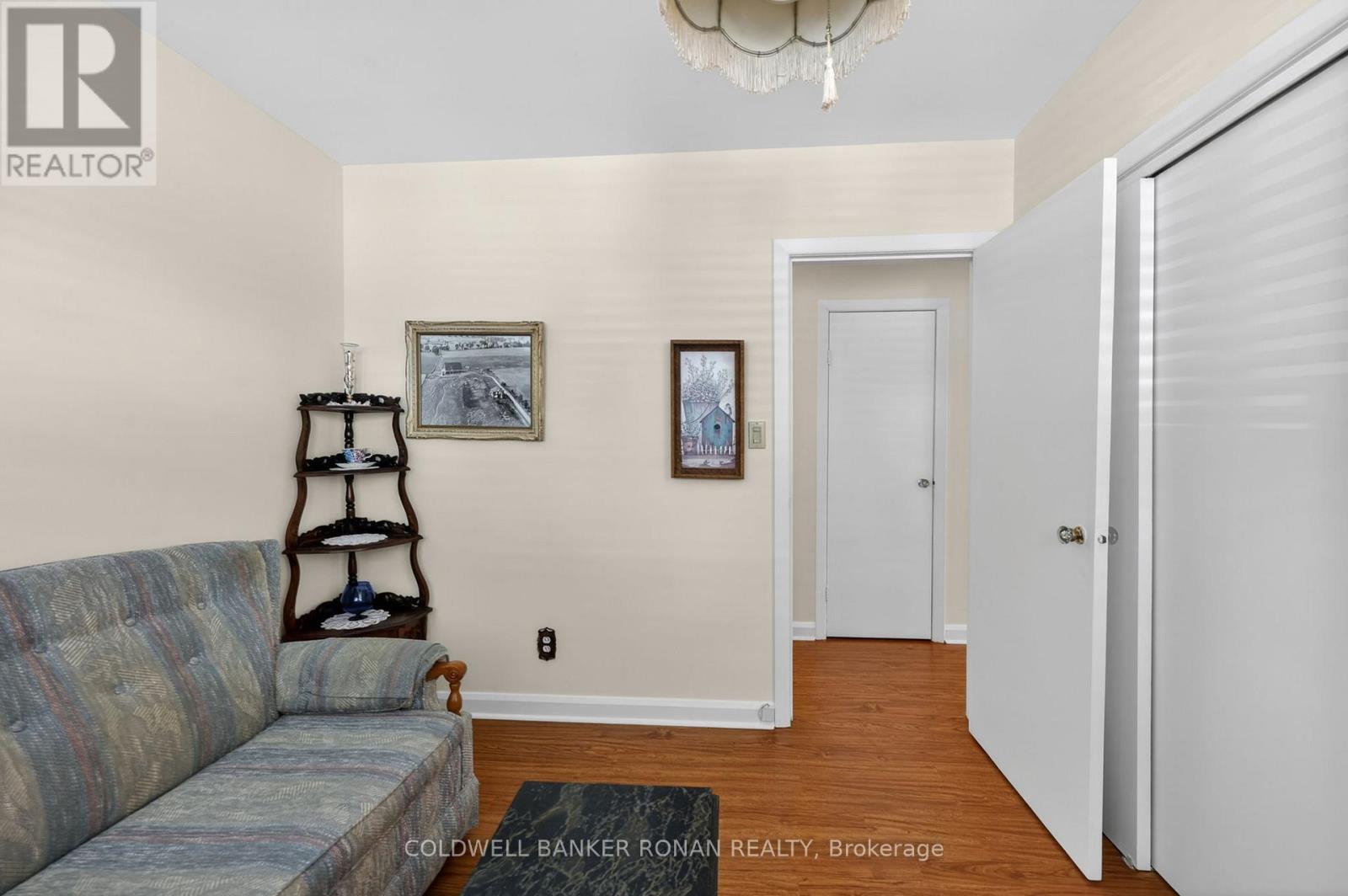 94 QUEEN STREET S - 17