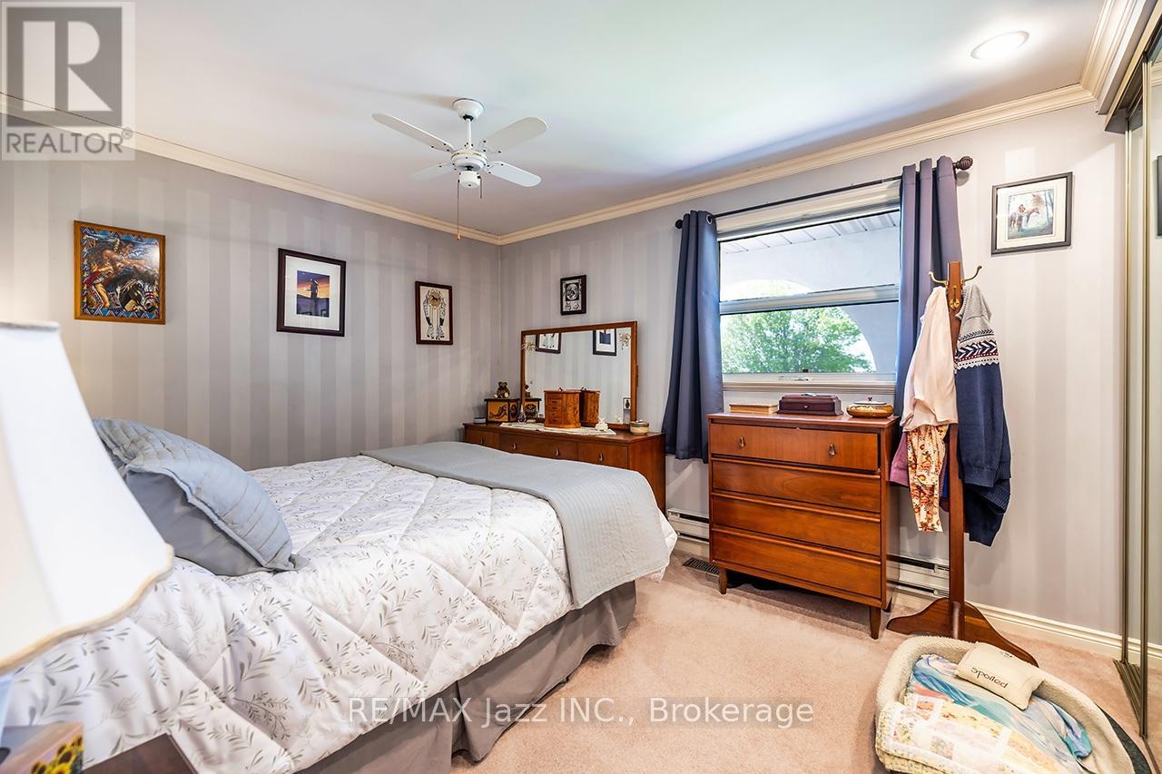 835 CEDAR GLEN ROAD - 22