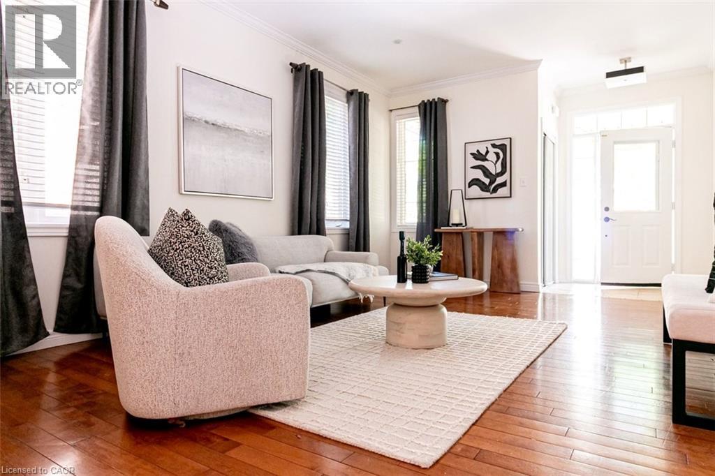 97 PEACHWOOD Crescent - 12